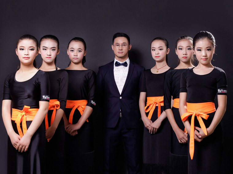 鹽商人物第24期丨專訪夢黑池舞蹈創(chuàng)始人陸豐裕：逐夢人生，舞動精彩